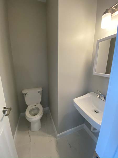 A spotless image of a bathroom