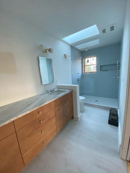 a spotless image of a bathroom