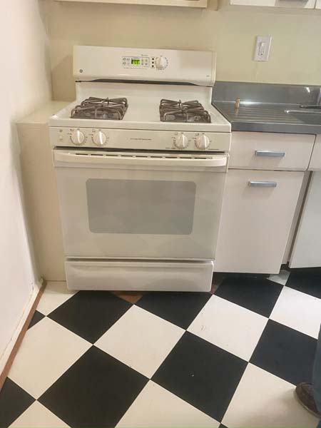 A Spotless image of a cooking stove