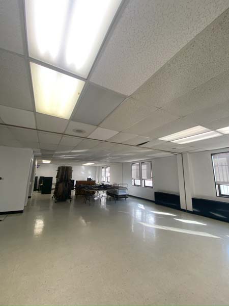 An image of a clean office room 